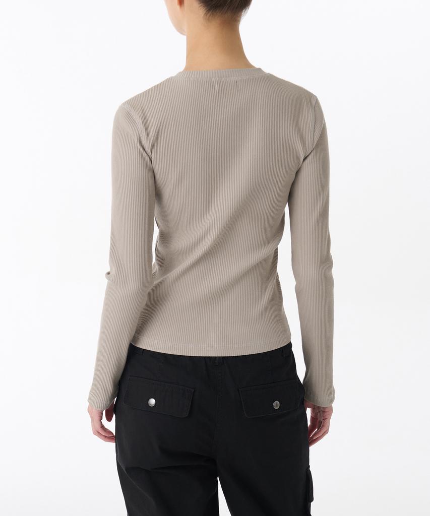 MUSINSA STANDARD WOMAN Two-Tone Ribbed Slim Long Sleeve T-Shirt [Light Beige]