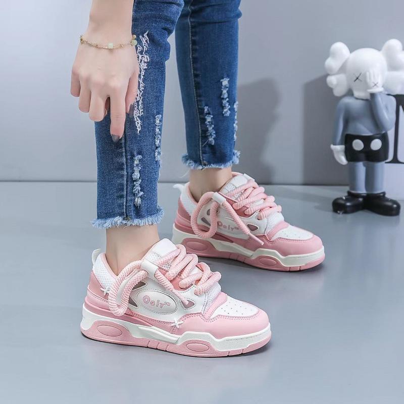 Couple soft-soled bread shoes new spring panda shoes heightening shoes casual board shoes