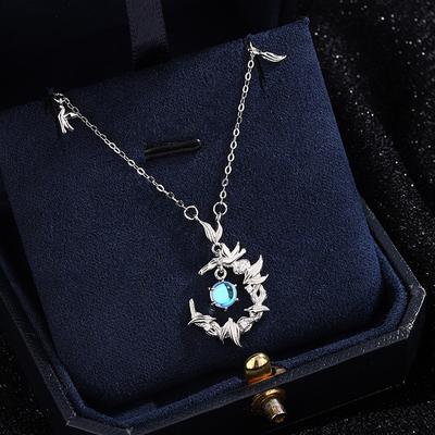 Mondsteinblau Eucommia und Vogel Halskette für Damen Japanischer und Koreanischer Stil Leichter Luxus Nischen Anhänger Schlüsselbeinkette