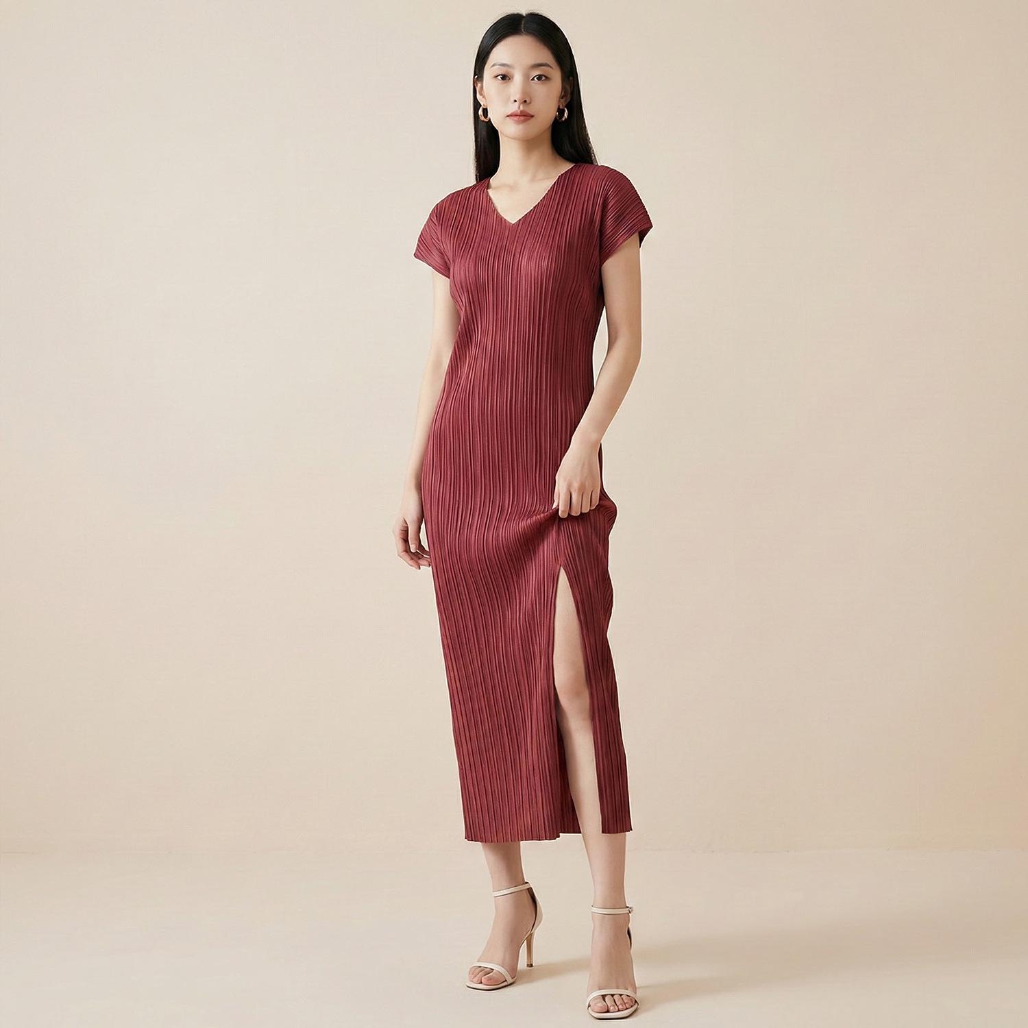 

Elegant French Women s Summer V-Neck Loose Split Dress - Stylish, Slimming, and Gentle Miyake Skirt One Size вина червоного кольору