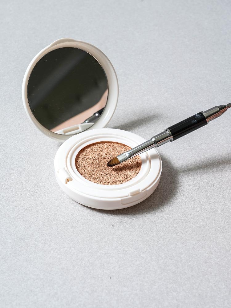 2-in-1 Spatula & Concealer Brush