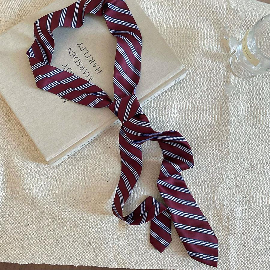 Striped Belt with Jeans, Accessories, Tie, Silk Scarf with Long Ribbon, Streamer, Waist Scarf, Waistband Seal, Waist Decoration.