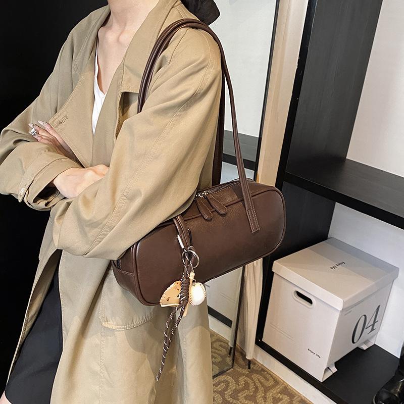 2025 new niche trendy bag women's bag portable fashion shoulder bag women's high-end leather underarm bag large capacity