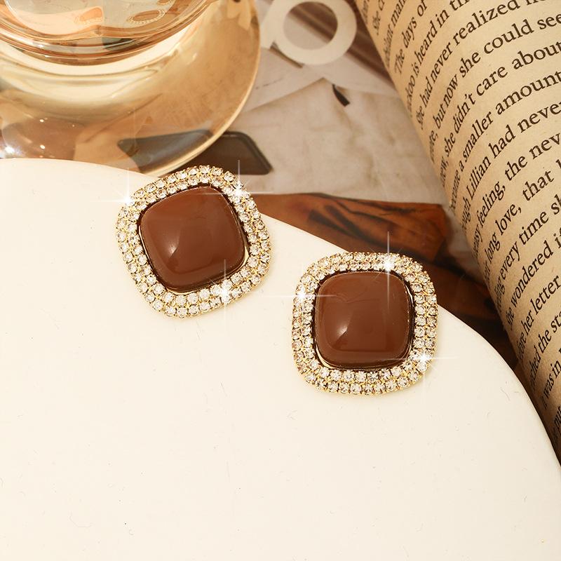 Xiaoxiangfeng French Retro Diamond-encrusted Stud Earrings S925 Silver Needle Style Earrings