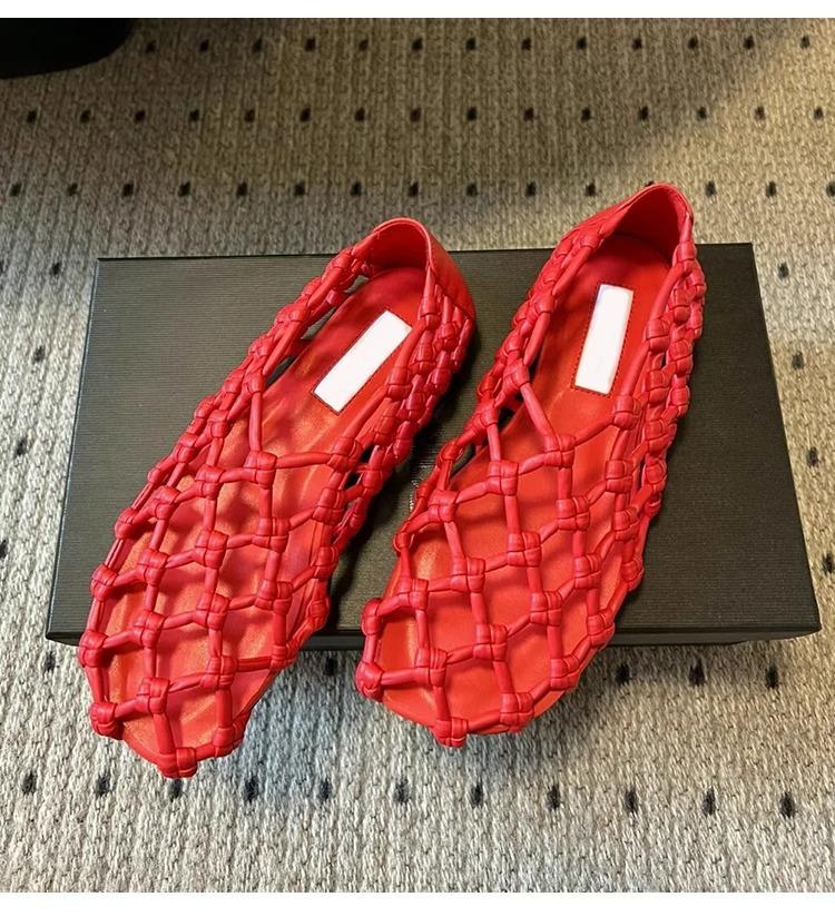 

Версия из овчины~ Вязаные вручную ажурные рыболовные сети, одинарная обувь для женского лета, новые, на плоской подошве, темпераментные, клетка для свиньи, римские сандалии для женщин 40 красный