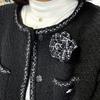 Broche Pequena Flor de Camélia de Tweed Perfumada 7cm Laço de Luto Broche