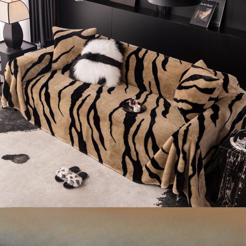 

Новое плюшевое покрывало на диван с кроликом, всестороннее нескользящее сиденье, высококачественная покрывная ткань, утолщенное зимнее одеяло с зебровым узором 180*130cm