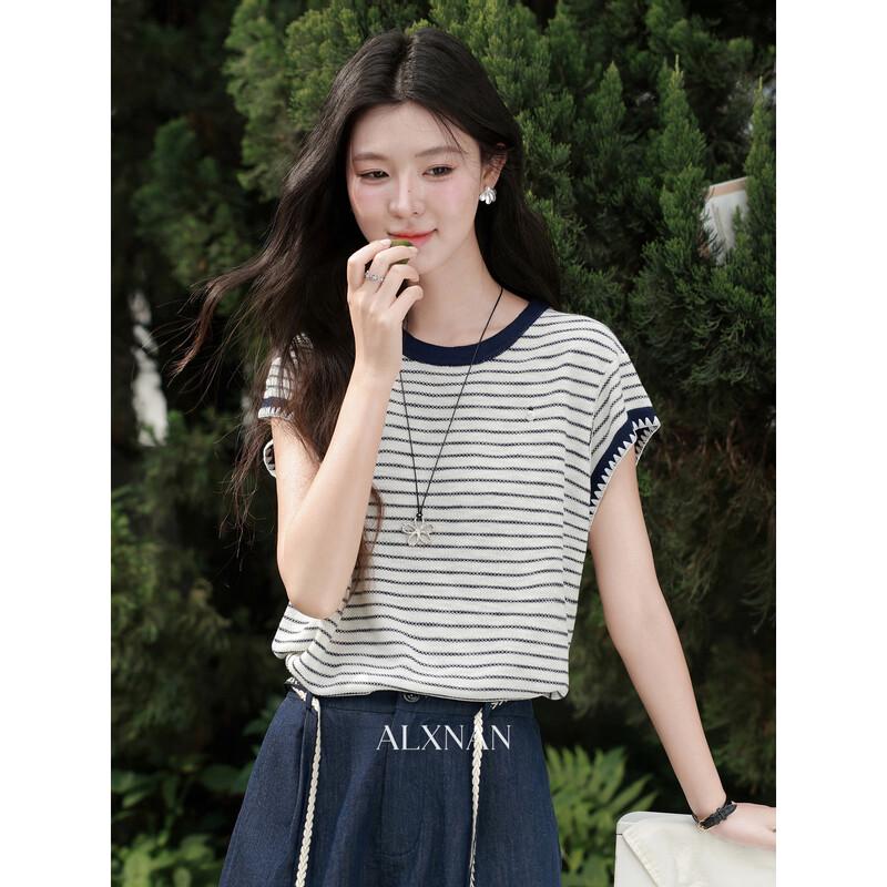 Women s Blue & White Striped Knitted Short-Sleeve Top L
