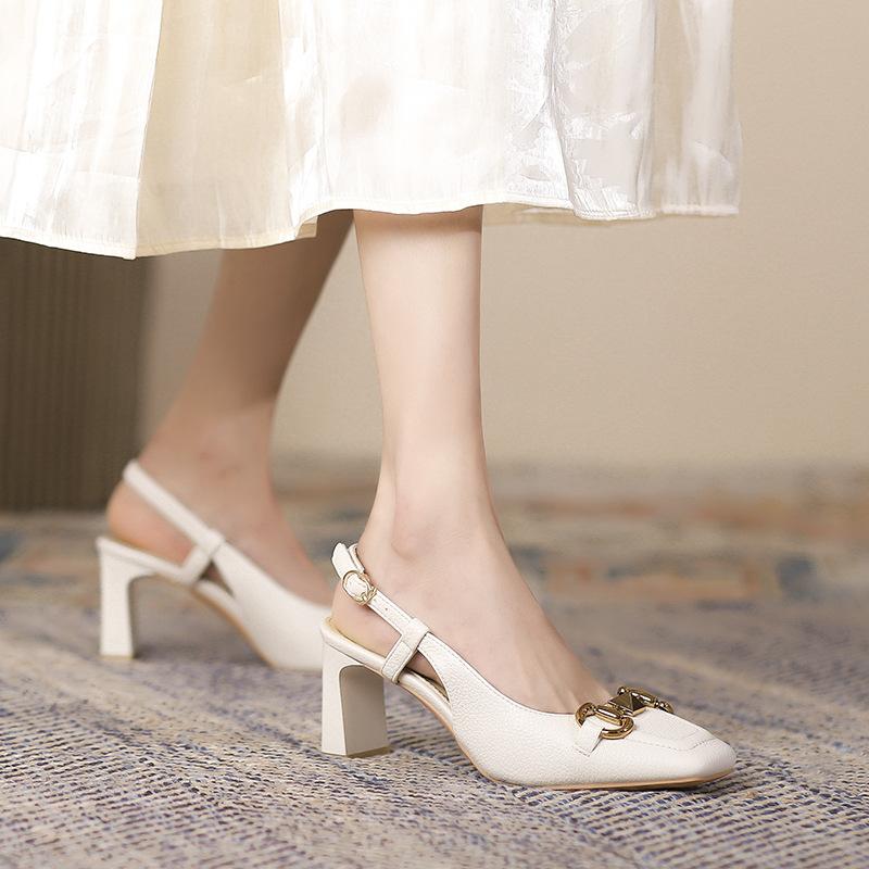 Hochhackige Sandalen Sommer Square Toe Dicken Absätzen Sandalen Frauen Koreanische Version Horsebit Schnalle Baotou Einzelschuhe Frauen