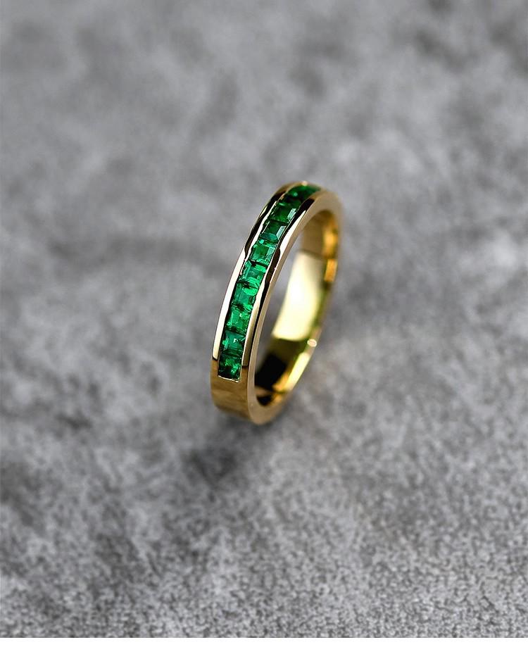 Emerald-Inlaid Green Stone Ring: Women s 18K Gold-Plated, Zircon Accented, Fashionable & Stackable with Light Luxury Style Men s Ring.