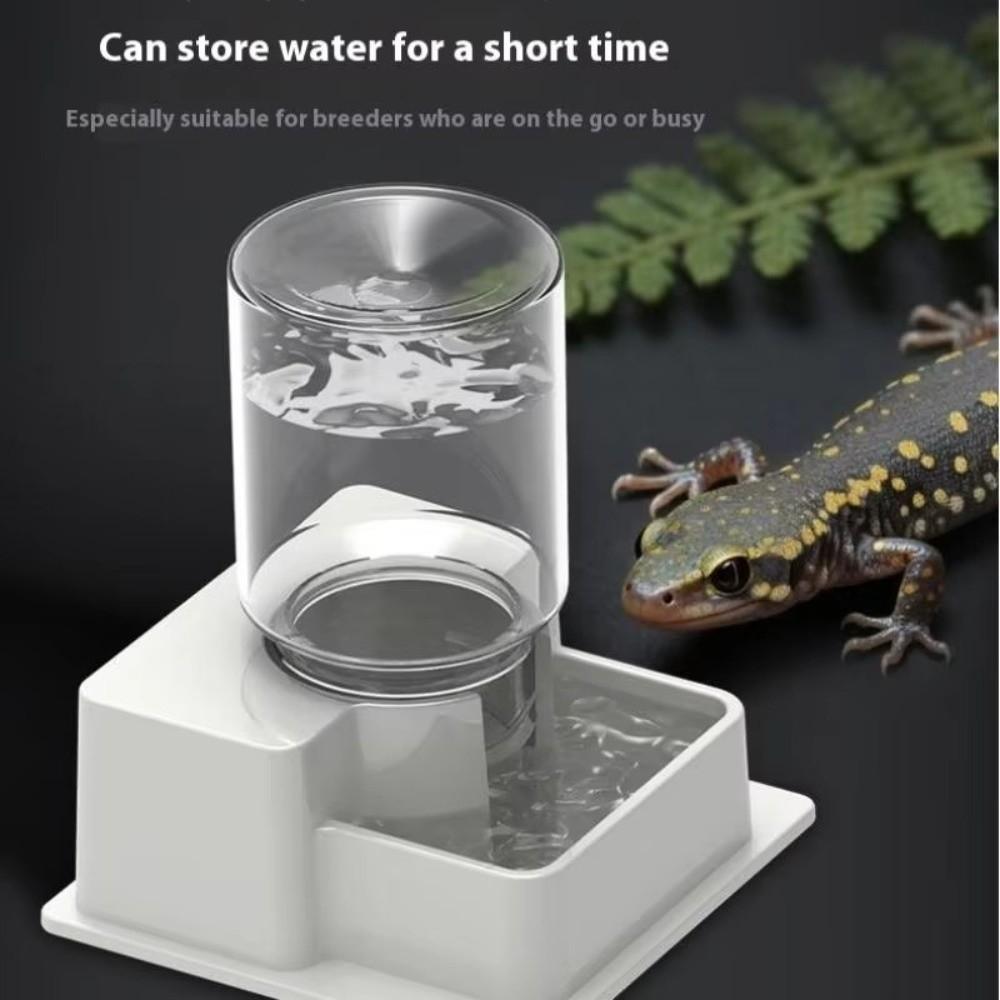 Auto Refill Function Reptile Water Dish Space Saving Anti-slip Base Reptile Water Dispenser Plastic Detachable