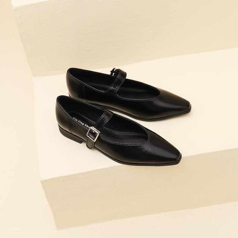 

771-7 Silver pointed women s small fragrant low heels, new French commuter word with casual fashion shoes 35