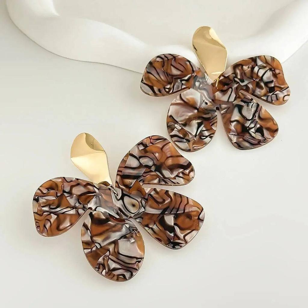 IngeSight.Z Vintage Brown Resin Acrylic Flower Pendant Earrings Charm Women Fashion Geometry Drop Earring Jewelry Accessory Gift