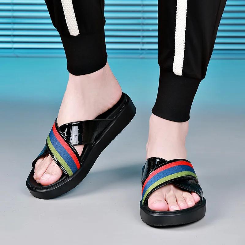 Zapatos de Playa Casuales para Hombre Antideslizantes Suela Blanda Moda Verano Chanclas Sandalias Deportivas Masculinas Nuevas Pantuflas de Diseñador para Hombre