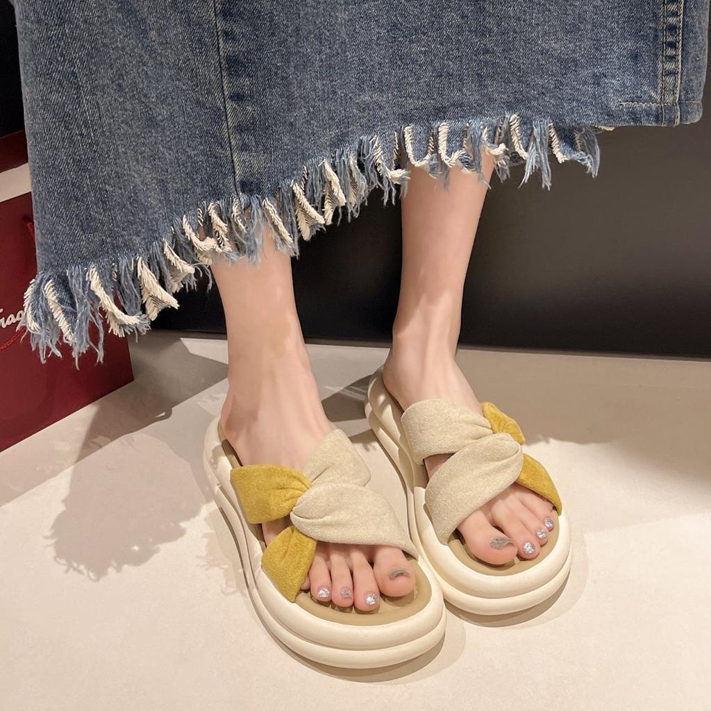 Strandmode 2025 Hausschuhe Damen Sommer Ausgehen Rock Sandalen mit neu vielseitiger dicker Sohle lässig