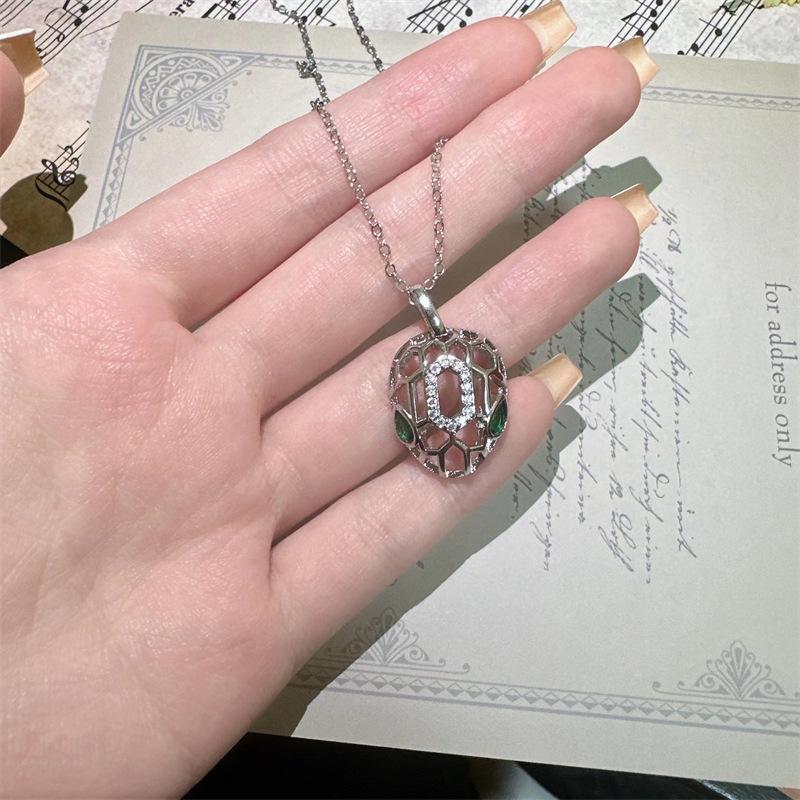Women s Crystal Snake-Shaped Necklace, Niche Design, Luxurious Clavicle Chain, Elegant Sweater Chain