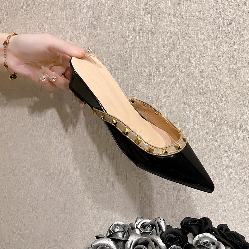 Mode Damen Hohe Qualität Nieten Riemchen Gemischte Farben Spitz Zehe Sandalen Für Kleid Büro Einzelne Schuhe Lackleder Übergröße 40