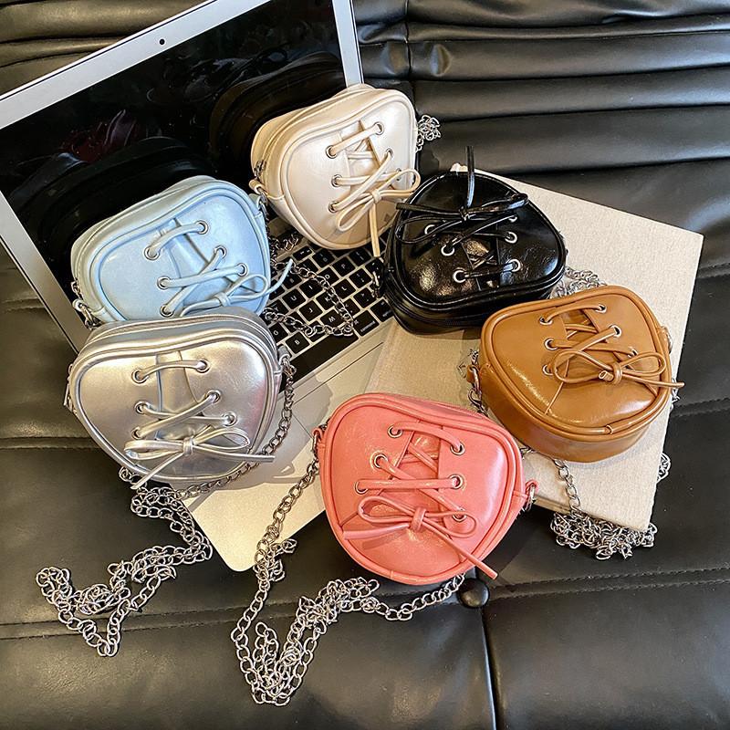 Stylish Children's Heart-shaped Chain Shoulder Bag For Boys And Girls With Breathable Pu Material