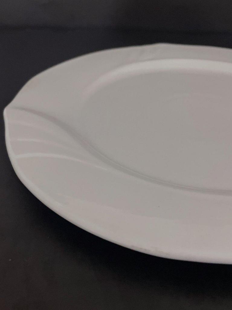 Elegant Retro Western Ceramic Plate for Italian Cuisine - Pure White Vegetable Dish