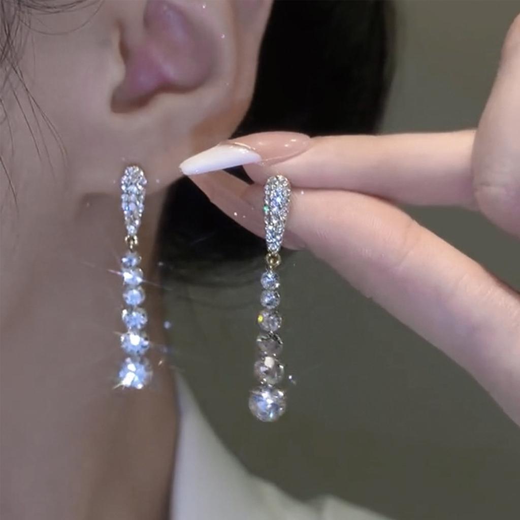 Premium Long Water Diamond Tassel Earrings Women's Super Sparkling Zircon Water Drop Light Luxury New Earnail Earrings