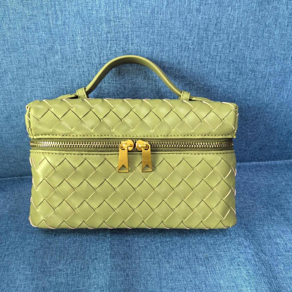 Box Cosmetic Bag Lunch Box Bag Shoulder Crossbody 23cm Hand-woven Portable Small Square Bag Factory Wholesale