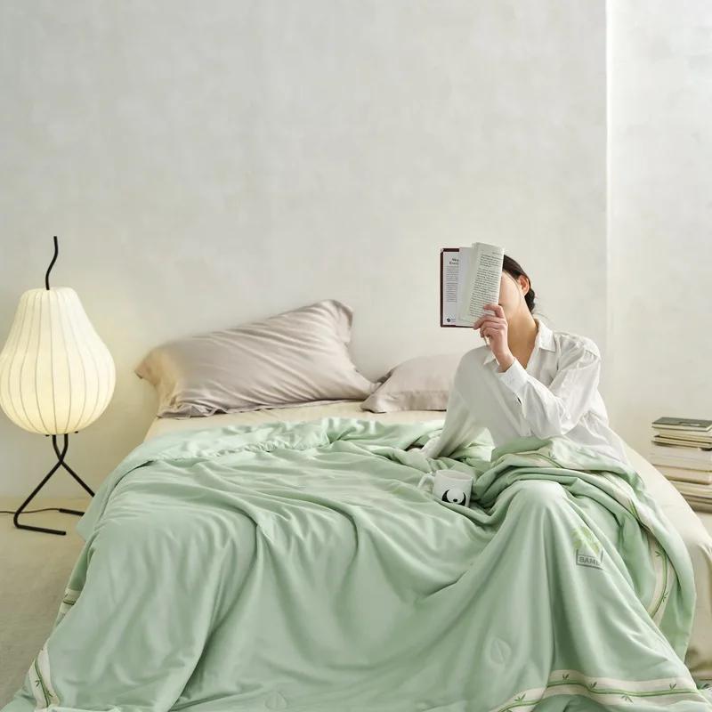 

New Embroidery Summer Blanket Bamboo Fiber Summer Quilt Lanjing Tencel Quilt 150x200cm