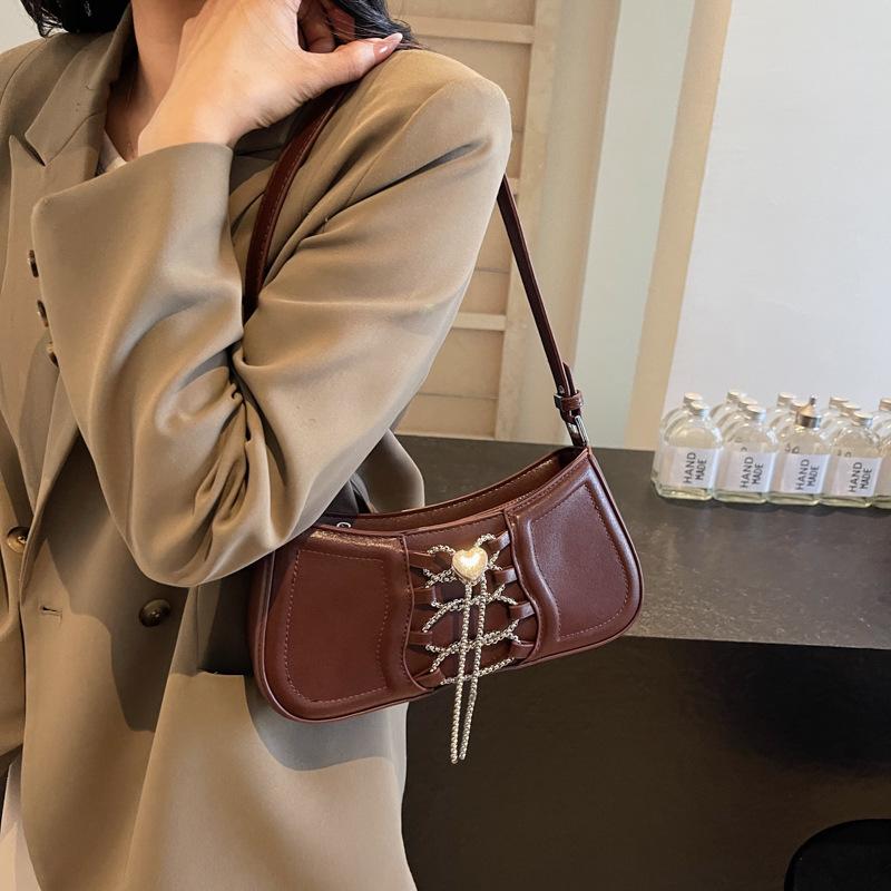 Popular Messenger Bag, Super Fire Shoulder Armpit Bag, Premium Retro Design Locomotive Bag