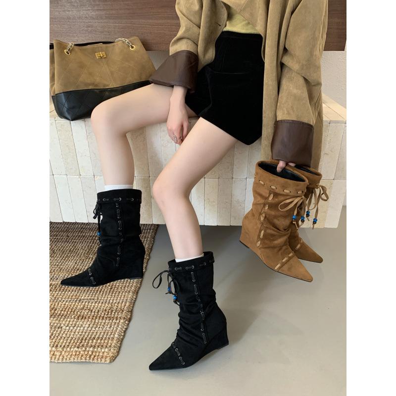 

In the autumn and winter of 2025, the new tassel is super fashionable and versatile, and the inner height increases the temperament of the big northw 39 темно-коричневого