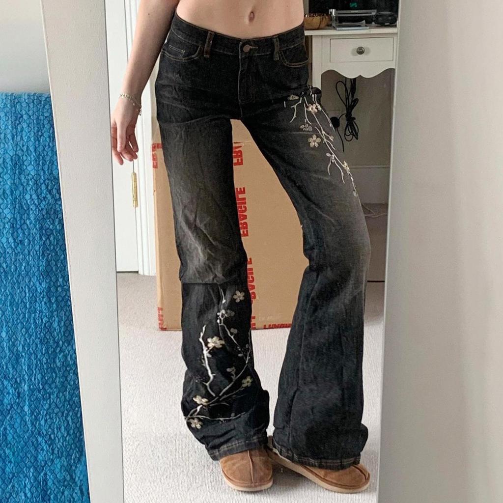 Women's Retro Low-Waist Flared Jeans with Floral Embroidery