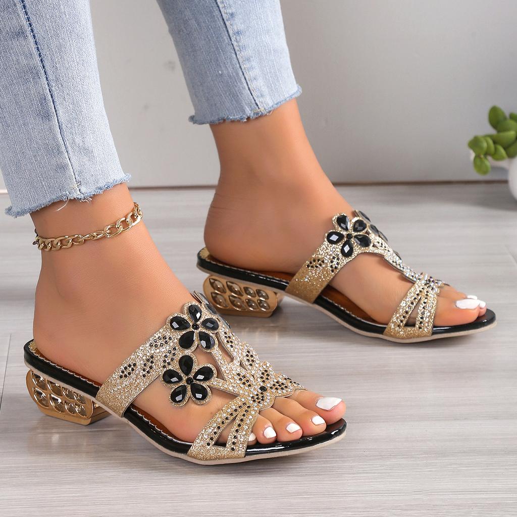Women's Summer New Luxury Rhinestone Designer Sandals Women's Fashion Hollow Comfort Slip-On Beach Shoes Sandalias De Mujer
