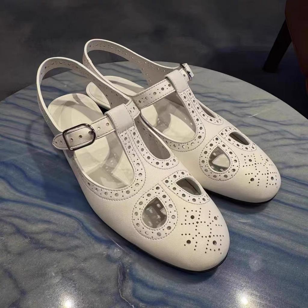 French Temperament Hollow Brock Engraved Low Heel Flat Bottom Empty Single Shoes Fashion Bag Head Sandals Women