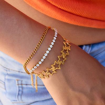 Diseño estilo vacacional oro de 18 quilates, patrón martillado hueco estrella de cinco puntas abierto pulsera joyería