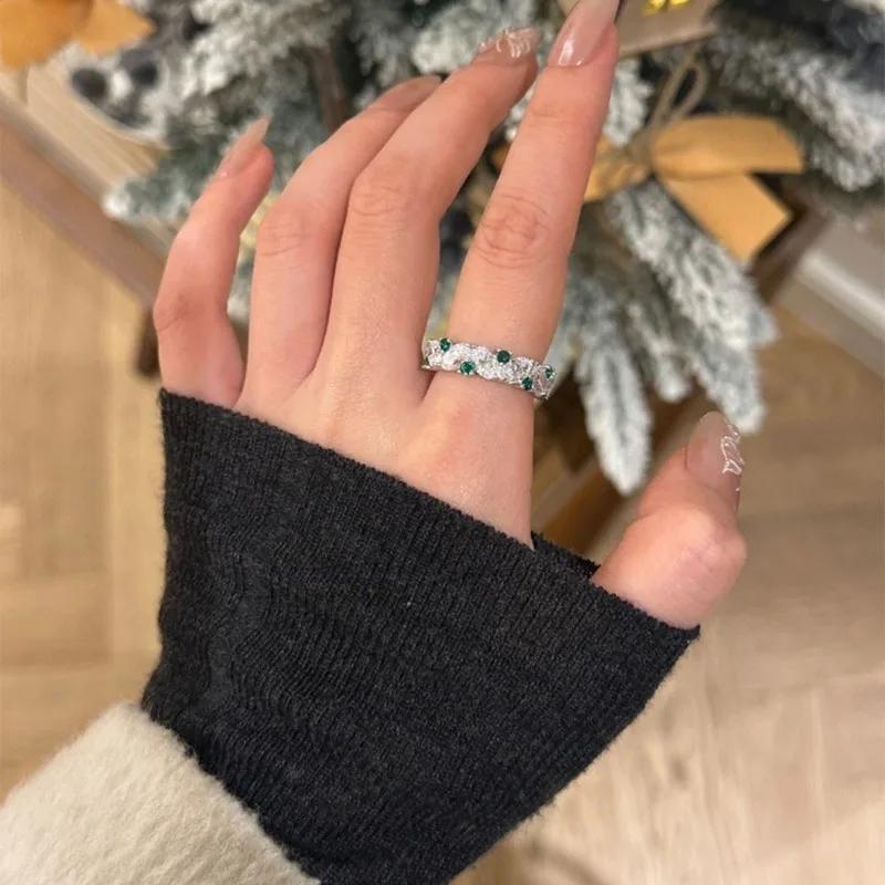 Retro Light Luxury   Inlaid Green Ring Diamonds Oval Slanted Pointed Crystals Ring Shining Trend Simple Party Jewelry