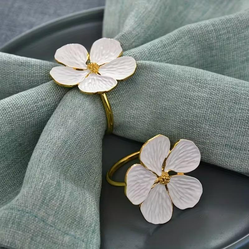 Round Painted White Flower Napkin Ring Five-Petal Floral Plumeria Plant Decorative Napkin Holder for Table Setting Dining Decor
