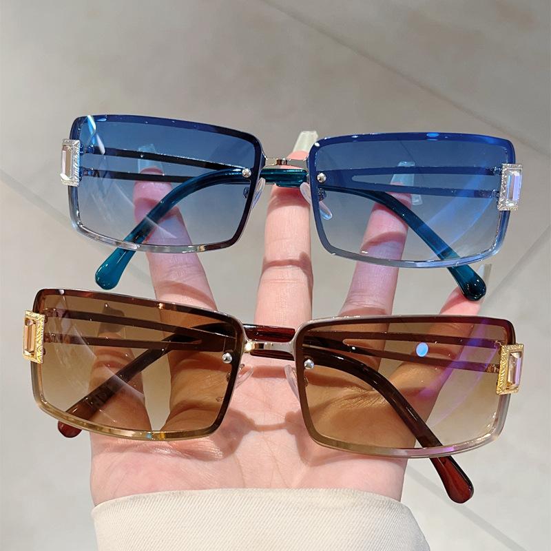 New box high-end gem sunglasses, Millennium Spice Girls, sweet and cool trendy street shot concave sunglasses