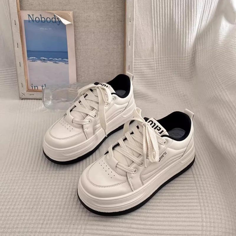 Popular Muffin Versatile Little White Shoes Women's Spring and Autumn Niche Thick Baseplate Shoes 2025 New Casual Sports Bread Shoes