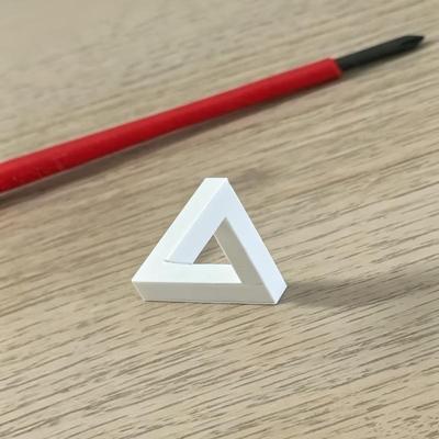 Cool Optical Illusion Penrose Triangle Ornament Stress Relief Creative Desktop Decor for Home Office Desk Gift