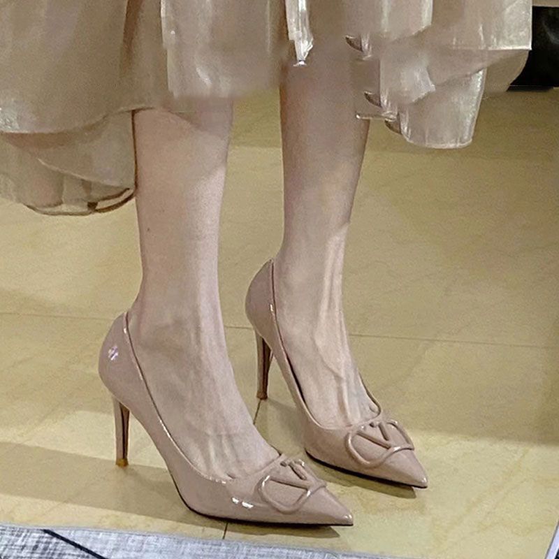 

Sweet and fresh small man shows height women s single shoes new retro British temperament lady high heels 49 half size pad