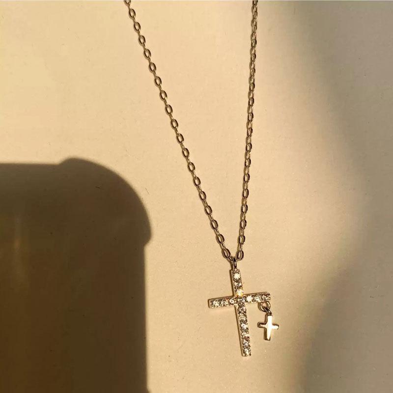 IF ME 1PCS Fashion Light Luxury Cross Pendant Necklaces for Women Gold Silver Color Clavicle Chain Necklace Jewelry