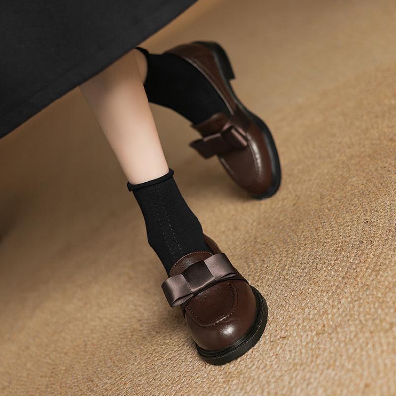 

New women s casual single shoes, one pedal, thick sole, non-slip, comfortable soft sole, shallow mouth, round head, low heel, lazy shoes. 39 коричневый