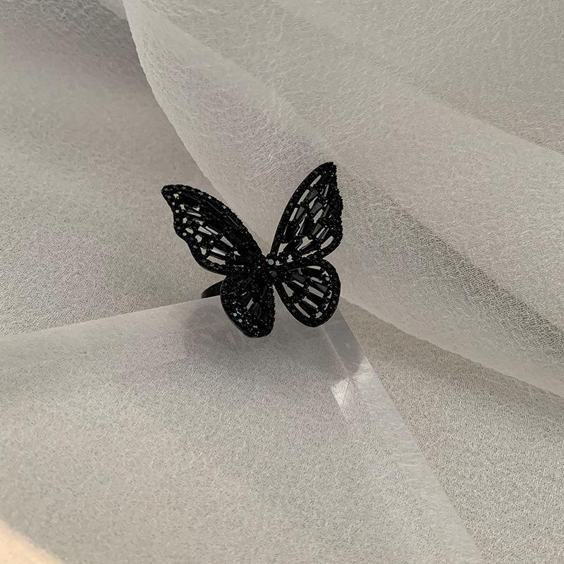 Mysterious Sexy Black Crystal Butterfly Rings Korean Fashion Jewelry Party Gothic Girl Exaggerated Accessories for Woman Gifts