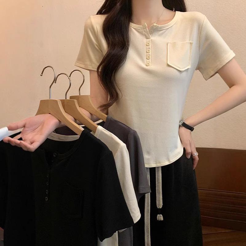 

Women s V-Neck Short-Sleeved Slim-Fit T-Shirt - Summer 2025 Chic Design. L