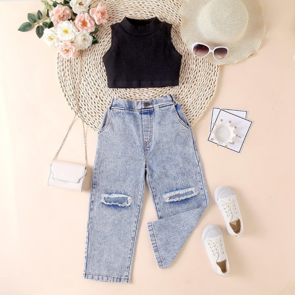 

Комплект одежды для девочек: Летний детский повседневный однотонный свитер без рукавов и джинсовые брюки, комплект из двух предметов 130cm чёрный