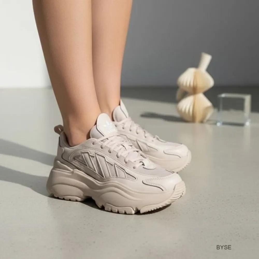 Adidas Ozgaia Putty Mauve Sneakers 471644