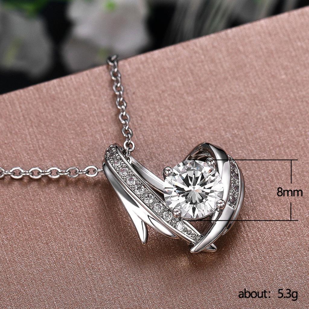Elegant Heart Shaped Pendant Necklace for Women Brilliant Round Stone Center Design Dainty Romantic Everyday Party Jewelry Gift for Her