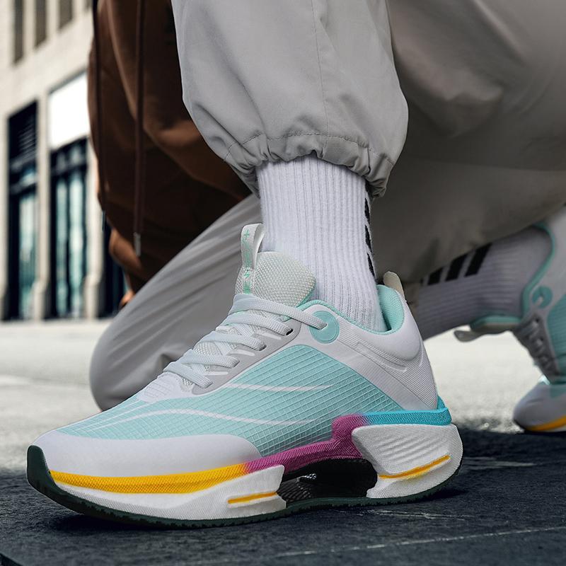 Carbon plate running shoes for men in 2025, new mesh breathable student practical shock-absorbing middle school sports shoes