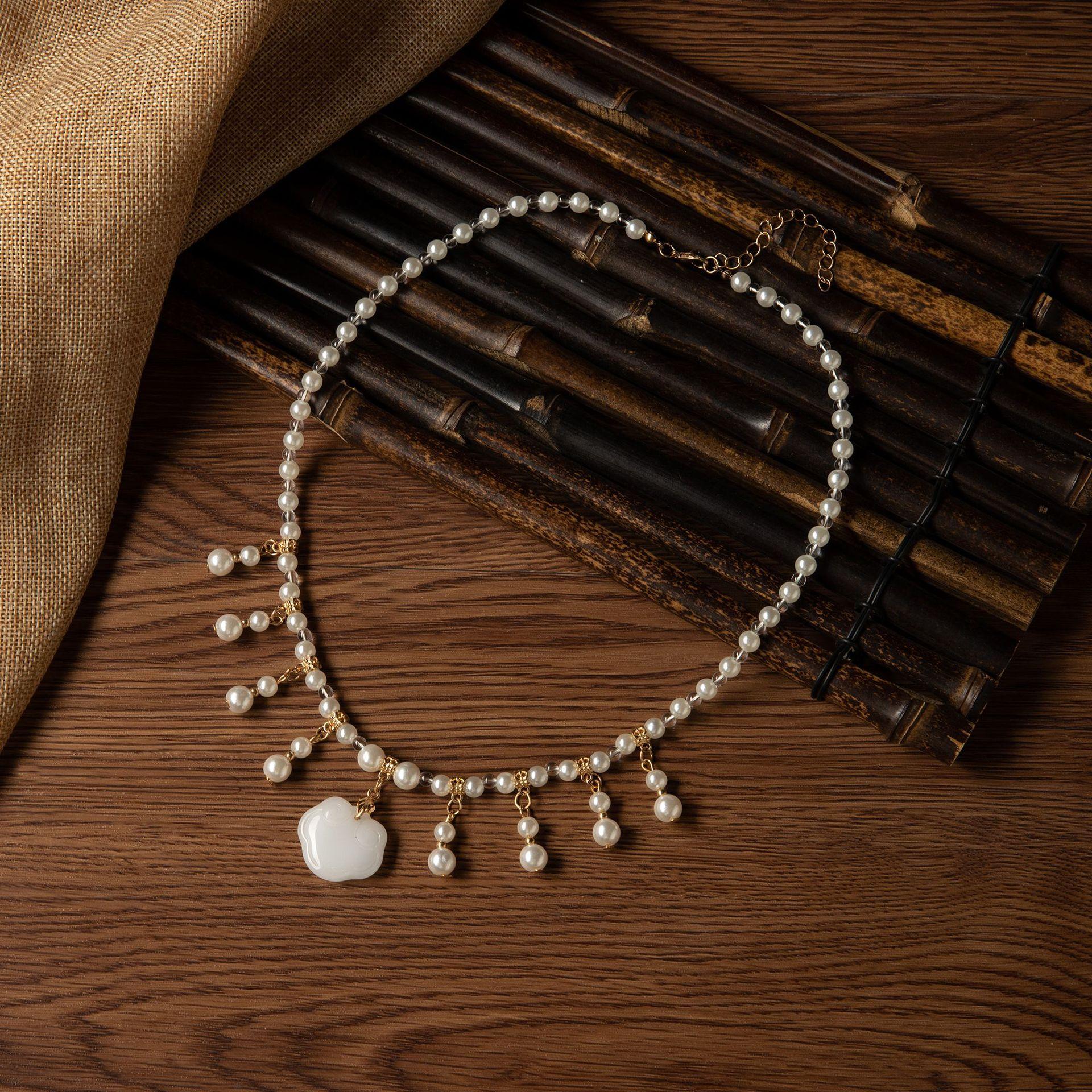 

Короткое ожерелье Cheongsam Hanfu, универсальный старинный стиль, замок Ping An Xiangyun, ретро-стиль Тан, старинный костюм, глазурованный воротник, подвеска для женщин