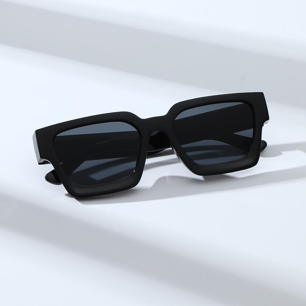 New Fashion Women Black Square Sunglasses For Women Men Retro Luxury Designer Clear Lens Sun Glasses Shades Uv400 Eyeglasses