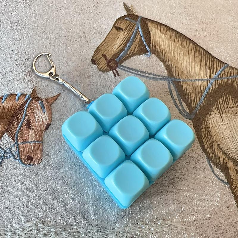 9 Keys Keyboard Fidget Keychain Antistress Keyboard Button Fingertip Key Cap Pendant Stress Relief Toys For Children Adults Gift