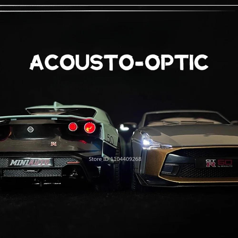 1:24 Scale GT-R50 GT-R34 Car Model Toy Alloy Die-cast Sound Light Pull Back Shock Absorption Vehicle Models Gifts for Kids